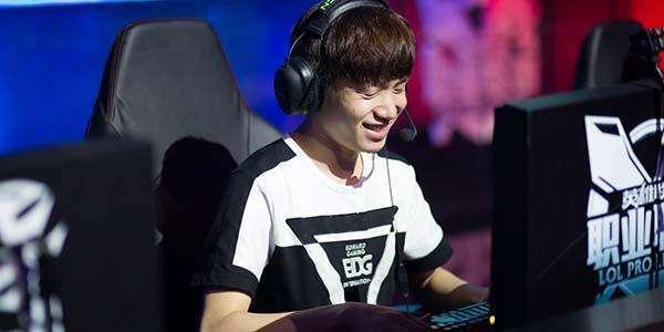 老六娱乐爆料直播间是真的吗,真相还是炒作？  第2张